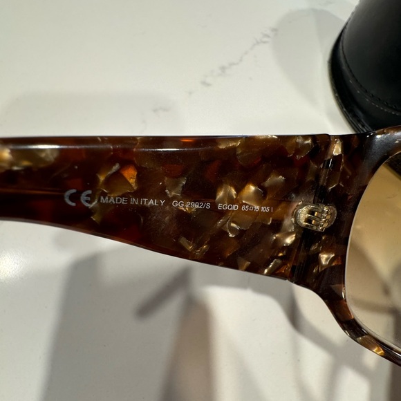 Gucci Sunglasses - Picture 5 of 7